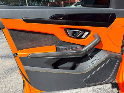 2022 Lamborghini Urus