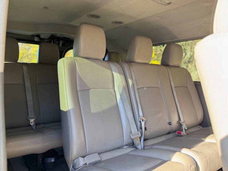 2016 Nissan NV 3500 HD SL