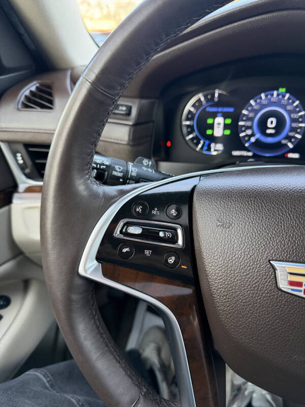 2017 Cadillac Escalade Luxury