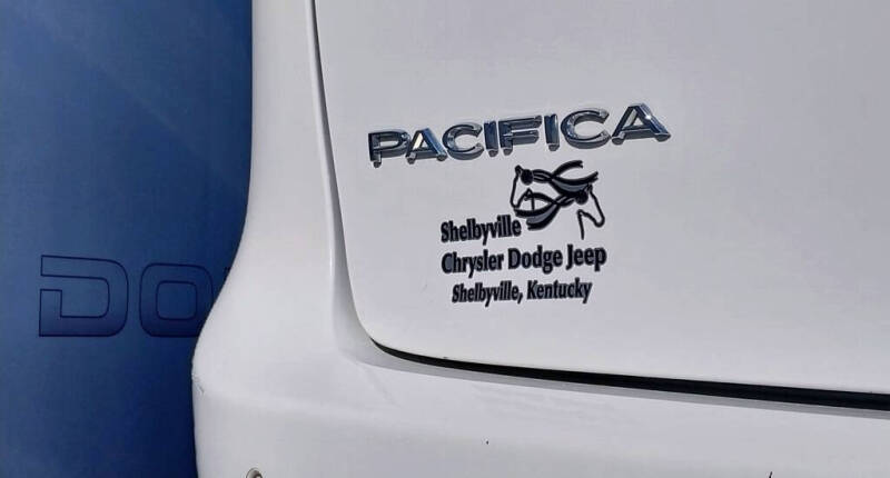 2021 Chrysler Pacifica Touring L