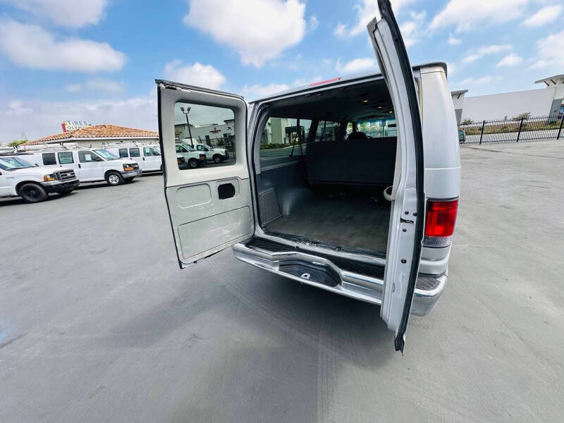 2006 Ford E-Series E-150 XLT