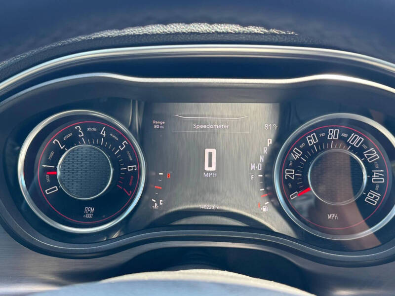 2015 Dodge Challenger SXT