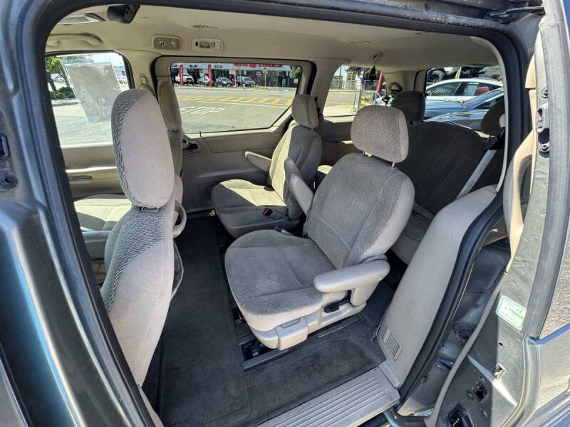 2003 Ford Windstar SE