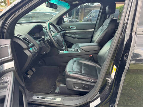 2017 Ford Explorer Sport