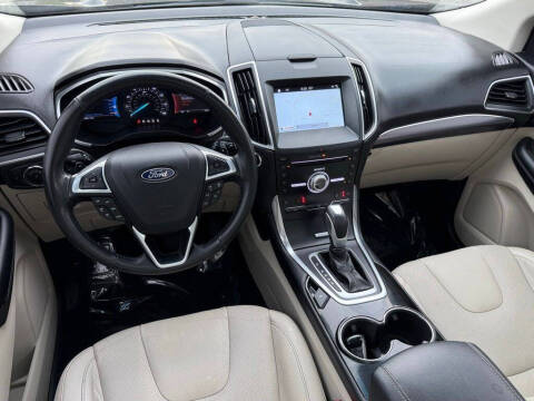 2017 Ford Edge Titanium