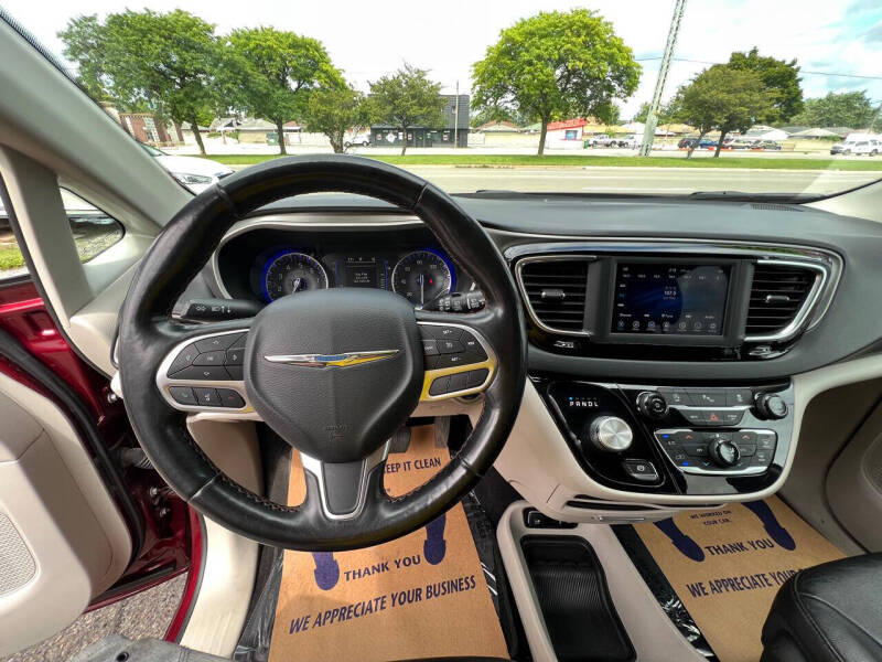 2020 Chrysler Pacifica Touring L