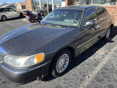1999 Lincoln Town Car Signature