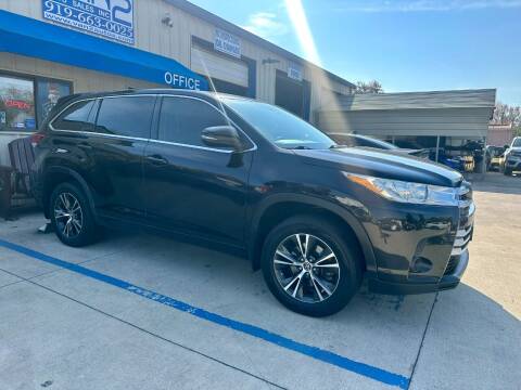 2017 Toyota Highlander for sale at Van 2 Auto Sales Inc in Siler City NC