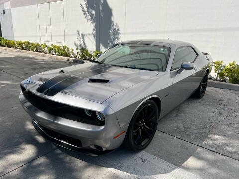 2017 Dodge Challenger for sale at Instamotors in Hollywood FL