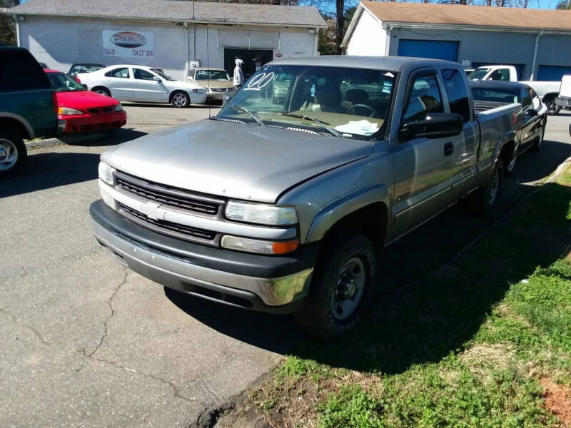 2000 Chevrolet Silverado 2500 for sale at POWELLS AUTOMOTIVE GROUP in Gastonia NC