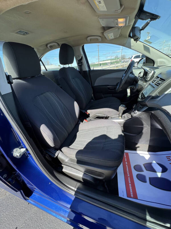Image 10 of 2014 Chevrolet Sonic LT Auto