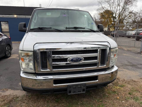 2010 Ford E-Series E-350 SD XLT