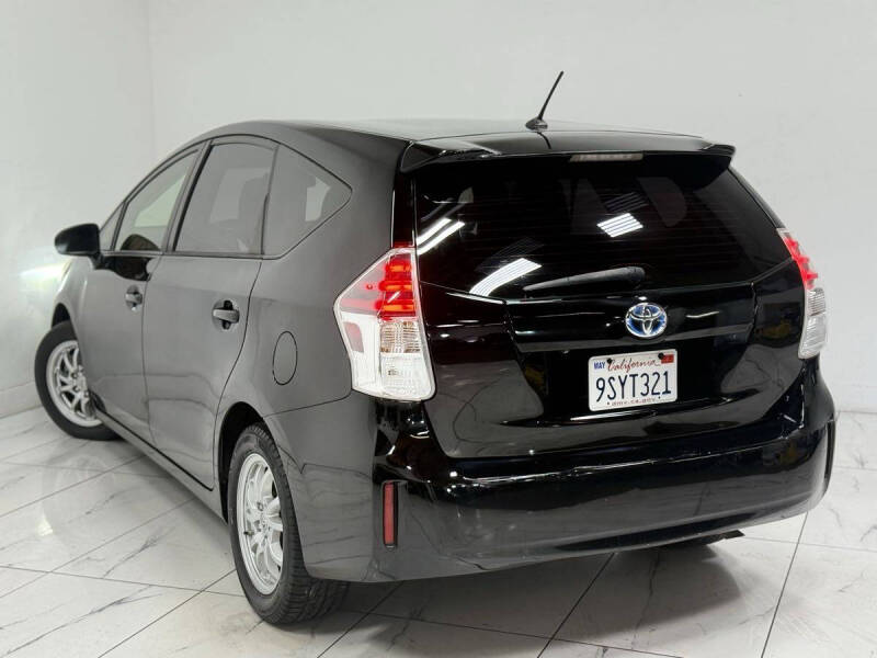 2015 Toyota Prius v Two