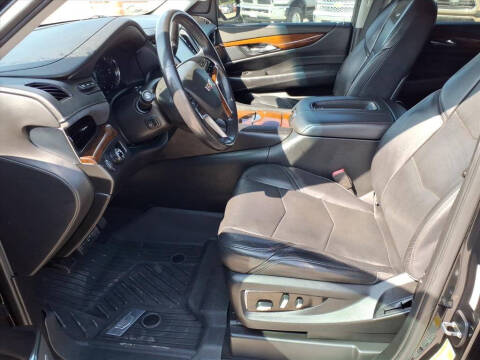 2018 Cadillac Escalade ESV Luxury