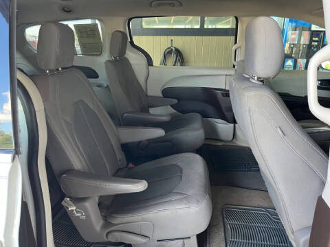 2017 Chrysler Pacifica Touring