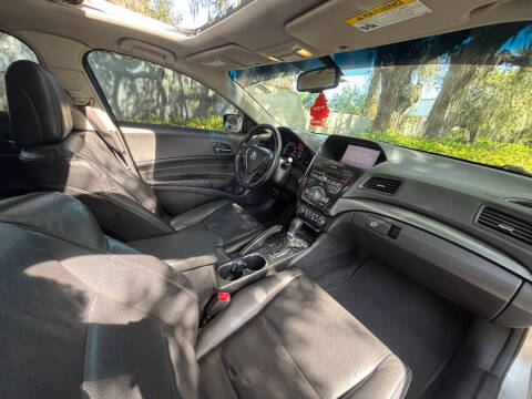 2013 Acura ILX 2.0L w/Tech