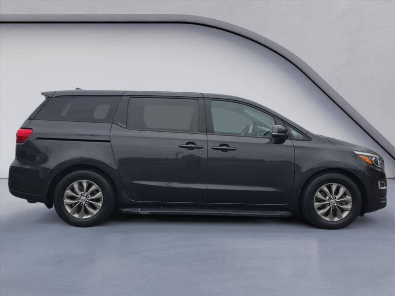 2021 Kia Sedona LX