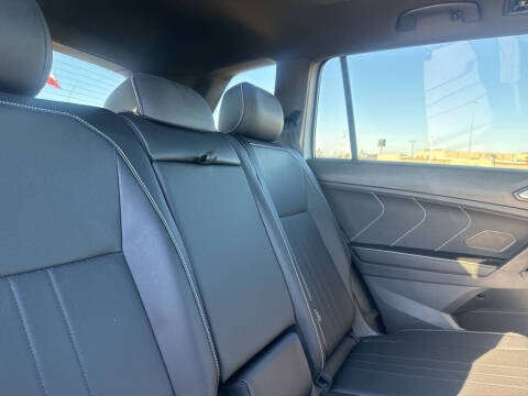 2024 Volkswagen Tiguan SE R-Line Black