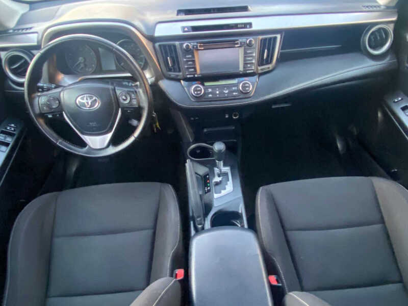 2017 Toyota RAV4 XLE