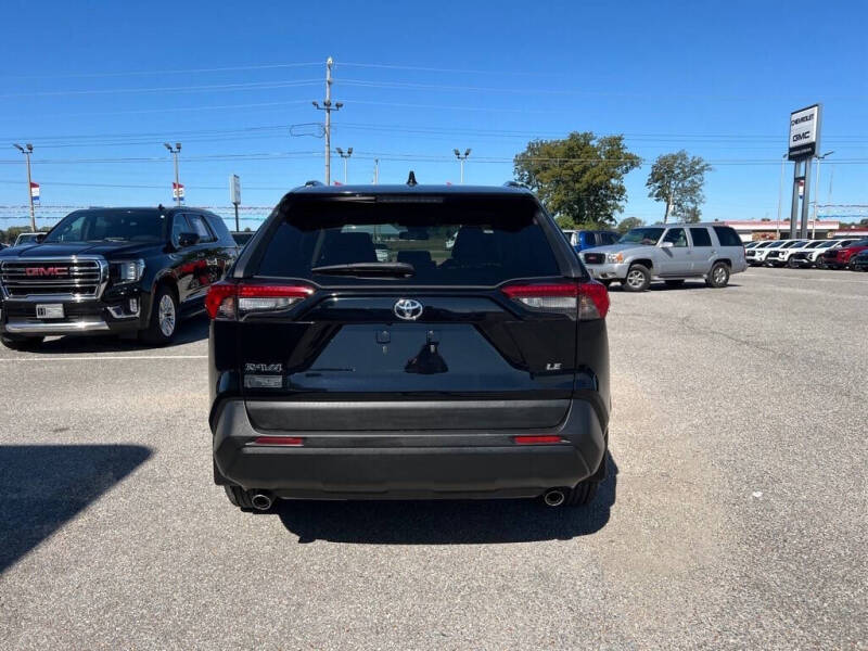 2019 Toyota RAV4 LE
