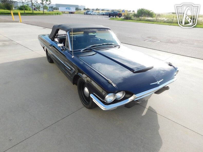 1965 Ford Thunderbird