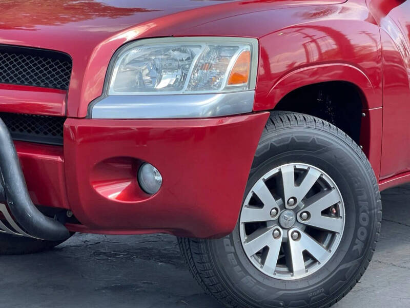 2009 Mitsubishi Raider LS