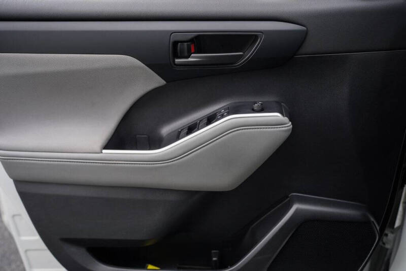 2021 Toyota Highlander L