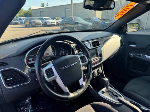 2011 Chrysler 200 Touring