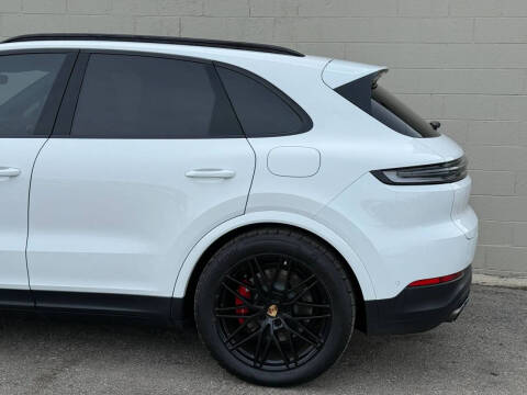 2025 Porsche Cayenne S E-Hybrid