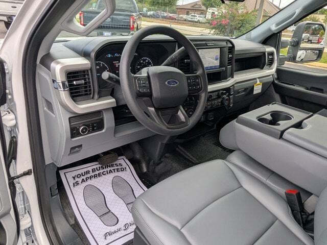 2025 Ford F-350 Super Duty XL