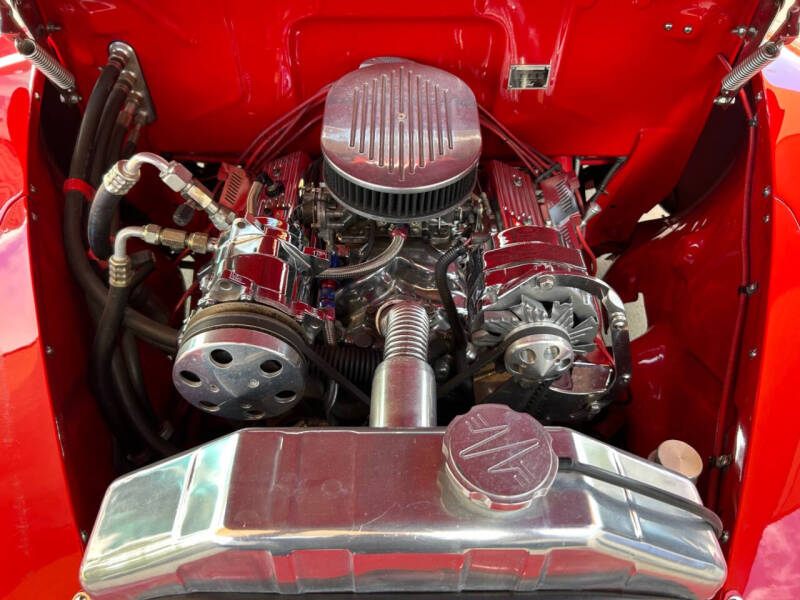 1947 Ford Super Deluxe