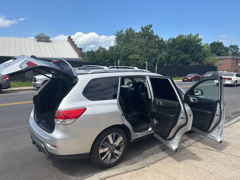 2013 Nissan Pathfinder Platinum