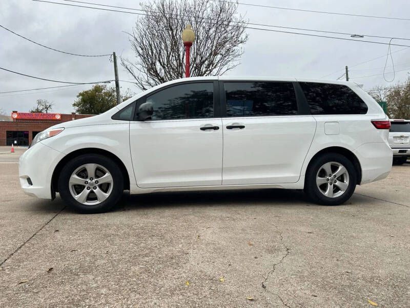 2015 Toyota Sienna L 7-Passenger