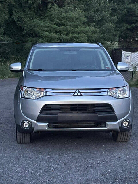 2015 Mitsubishi Outlander for sale at Town Auto Inc in Clifton Park, NY