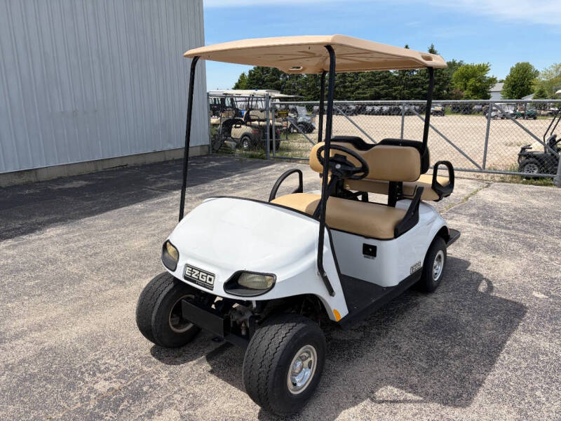 2018 E-Z-GO  Shuttle 4