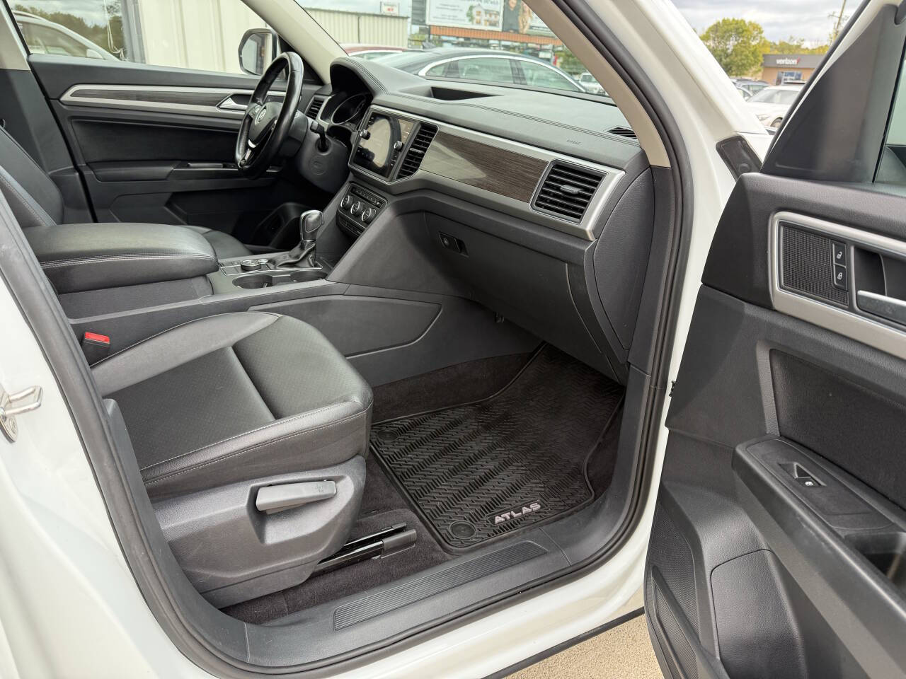 2018 Volkswagen Atlas V6 SE Technology photo 11
