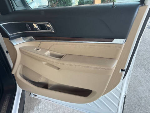 2017 Ford Explorer Limited