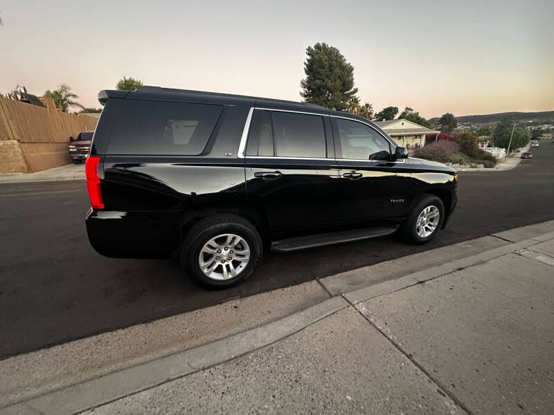 2016 Chevrolet Tahoe LS photo 3