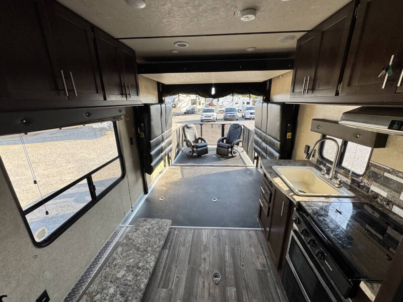 2018 Forest River XLR Boost M-27QB