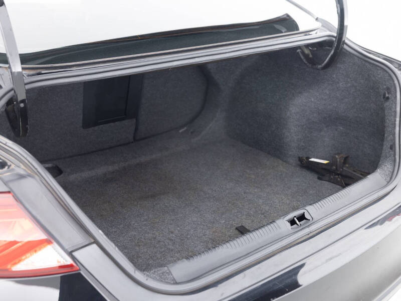 2017 Chrysler 200 Limited Platinum