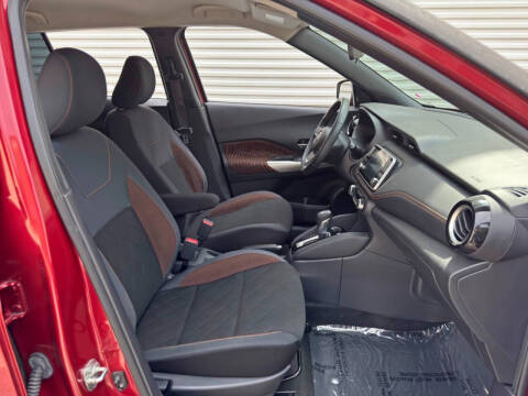 2020 Nissan Kicks SR