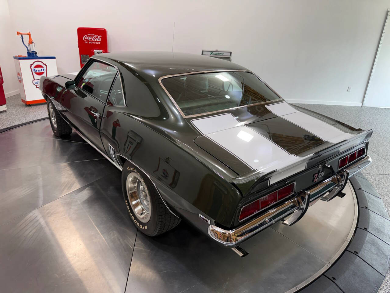 1969 Chevrolet Camaro 11