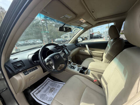 2012 Toyota Highlander SE