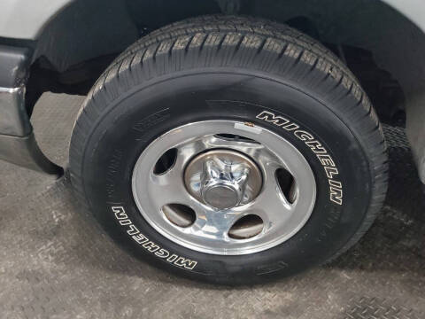 2004 Ford F-150 Heritage XL