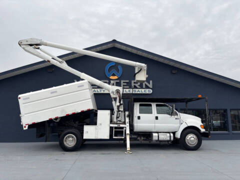 2000 Ford F750 Forestry Bucket Truck
