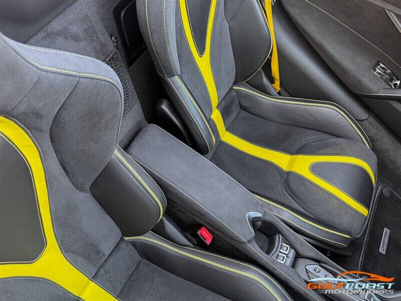 2022 McLaren 720S Spider Performance