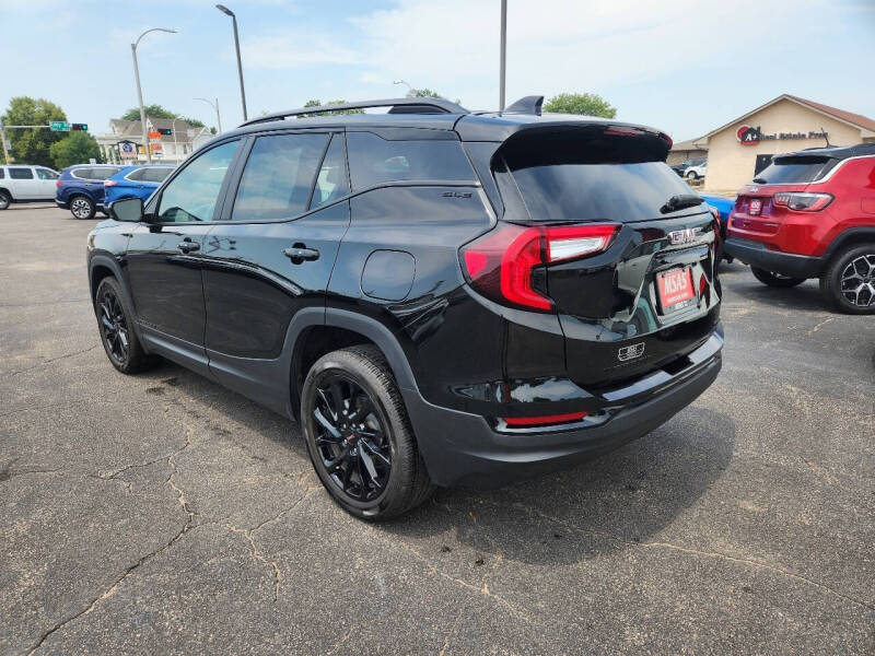 2024 GMC Terrain SLE