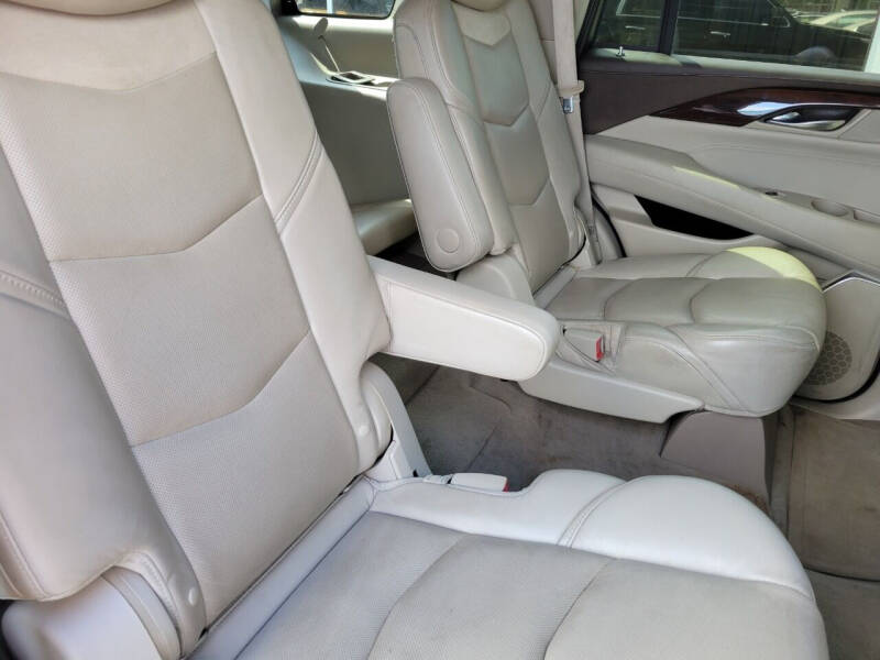 2015 Cadillac Escalade Luxury