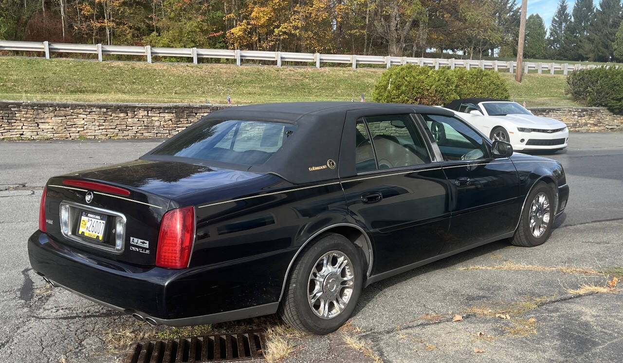 Black 2004 Cadillac DeVille Base 4dr Sedan 23