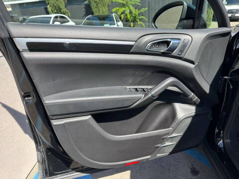 2012 Porsche Cayenne Tiptronic